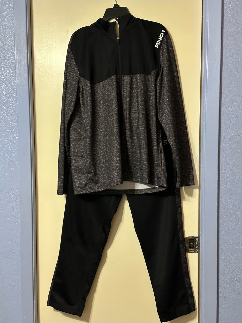 And1 Black Heathered Zip Athletic Set